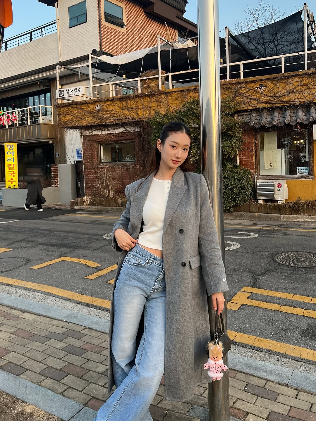 TWEE 광고 소재