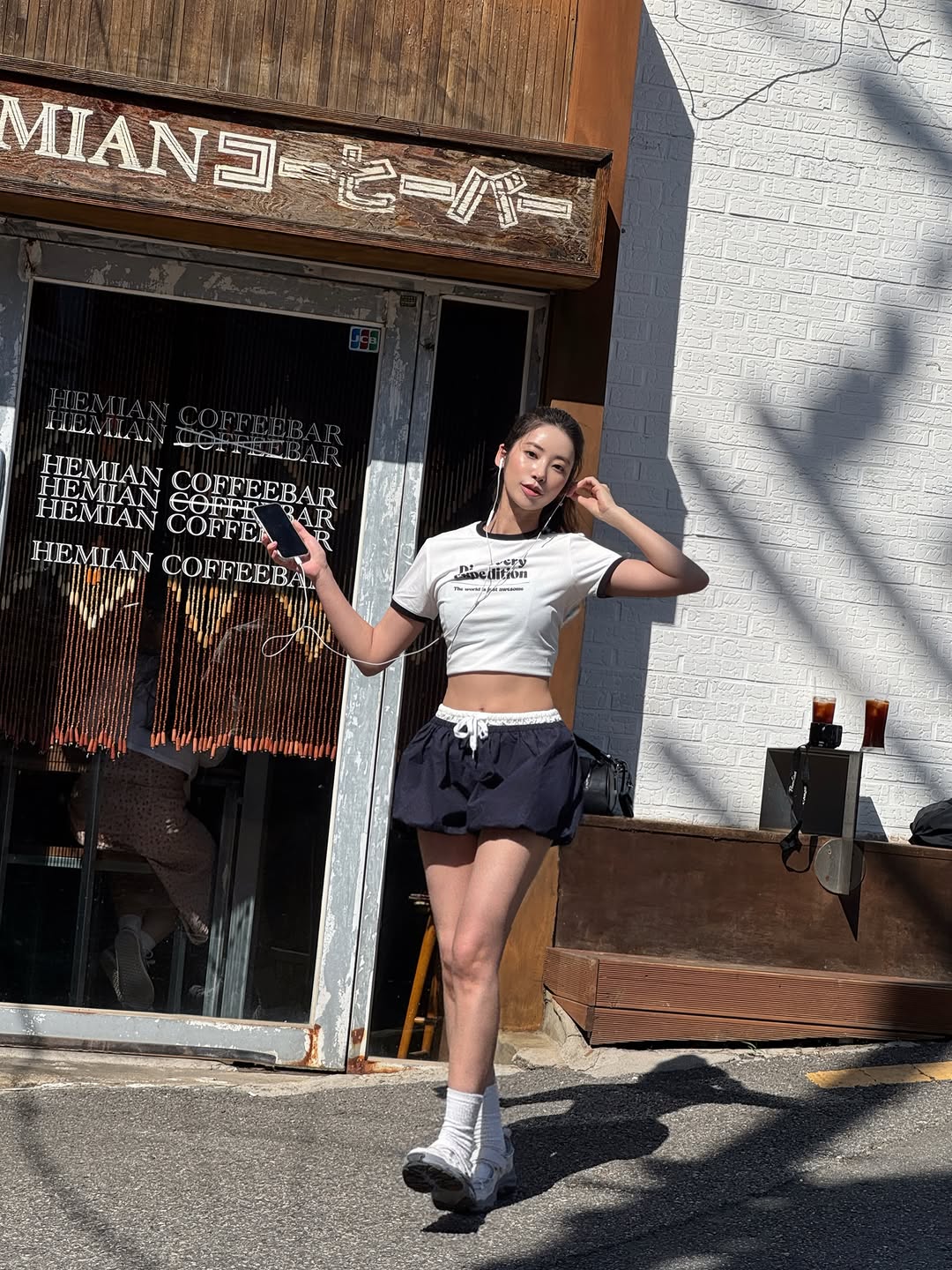 디스커버리 익스페디션 광고 소재