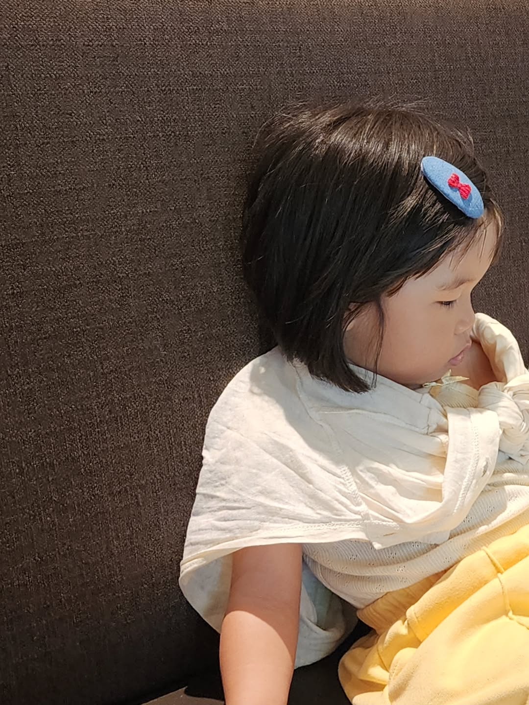더 예삔 광고 소재