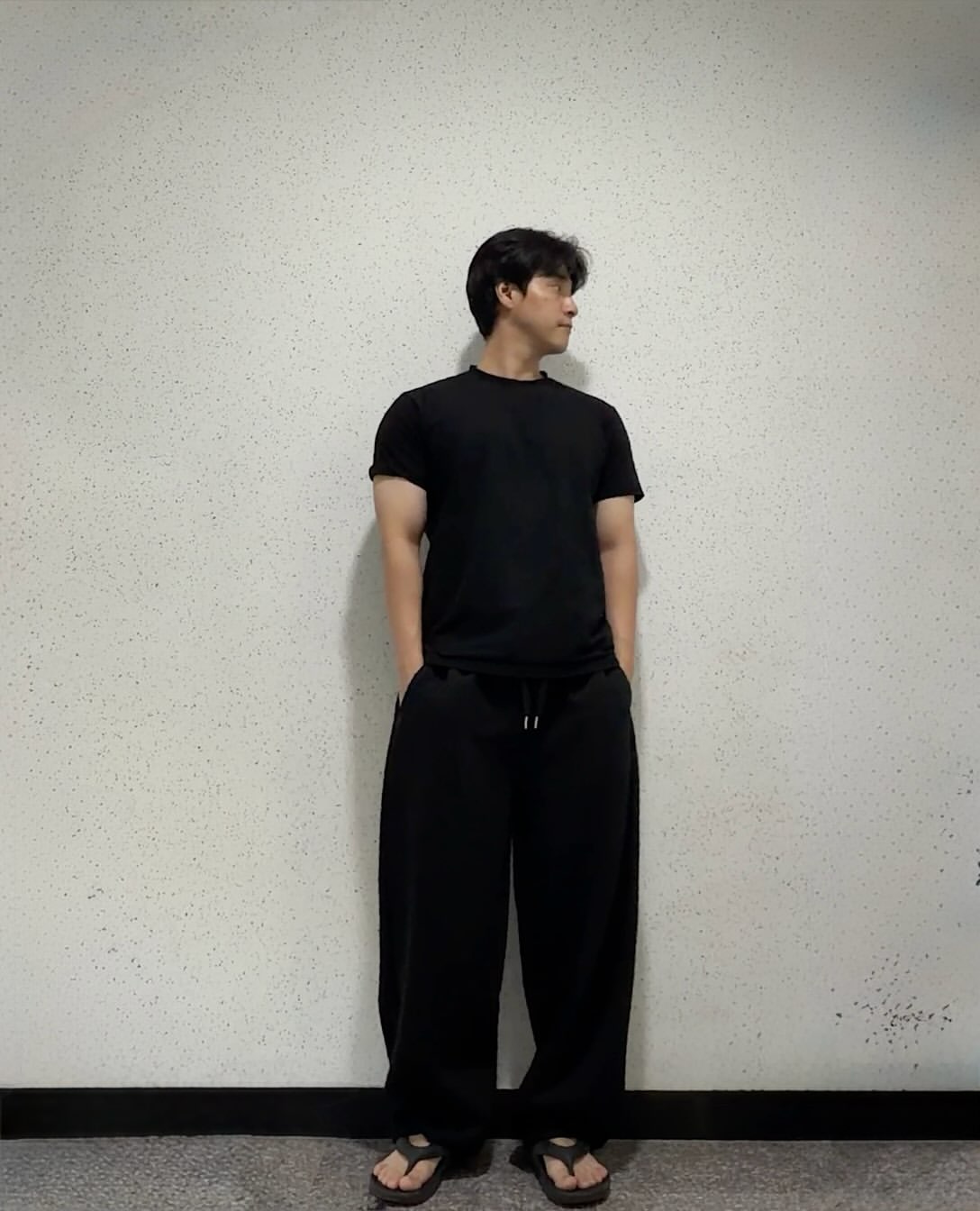 언탭트스튜디오 광고 소재