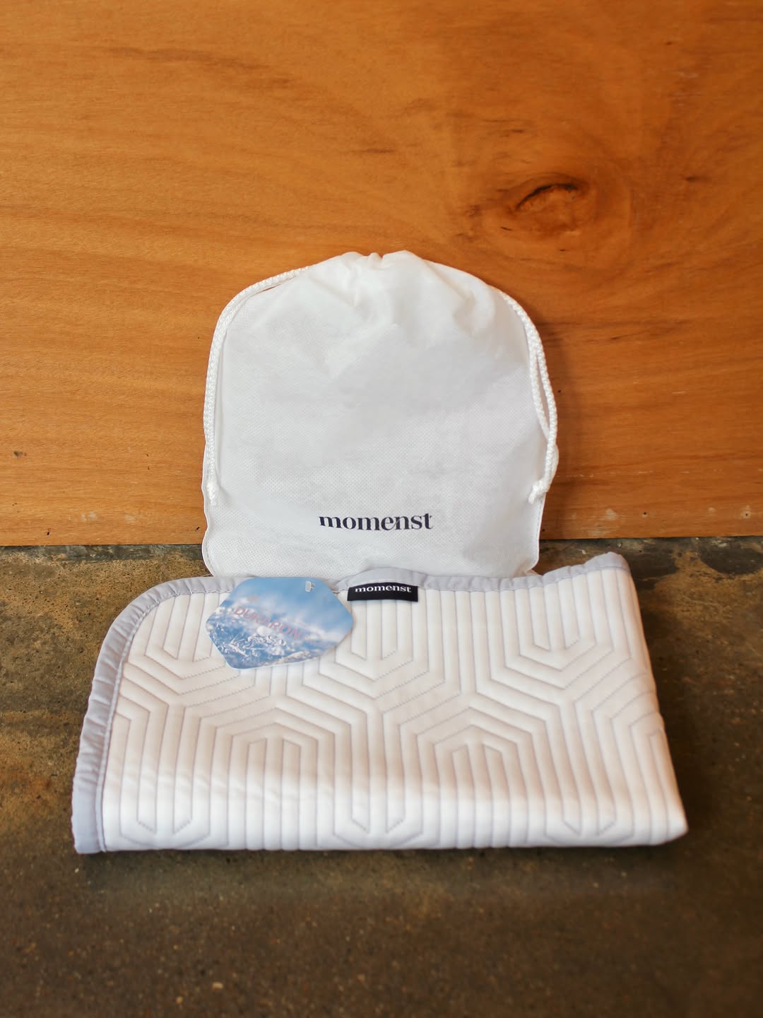 모먼스트 momenst 광고 소재