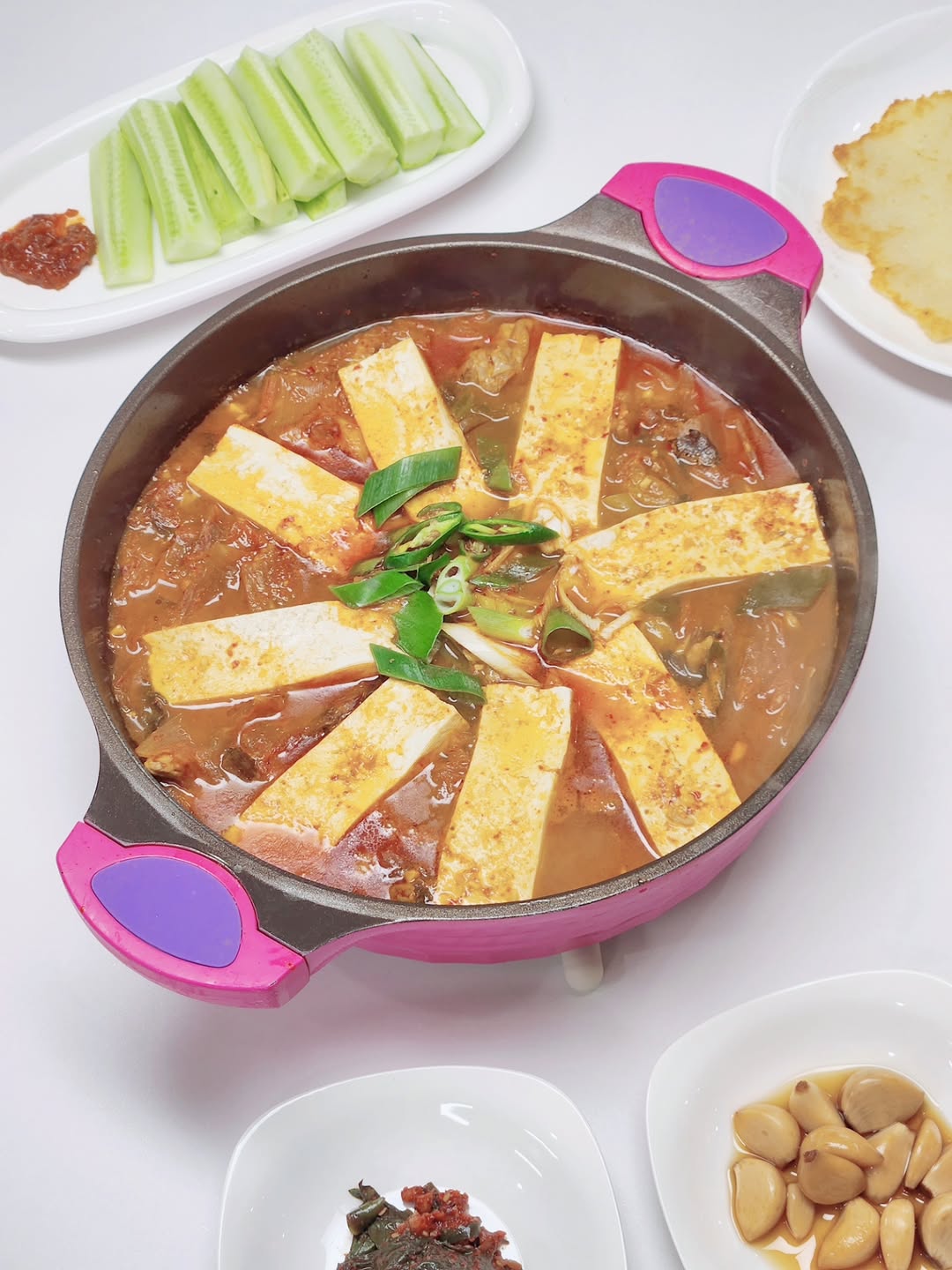 더플러스그룹 광고 소재