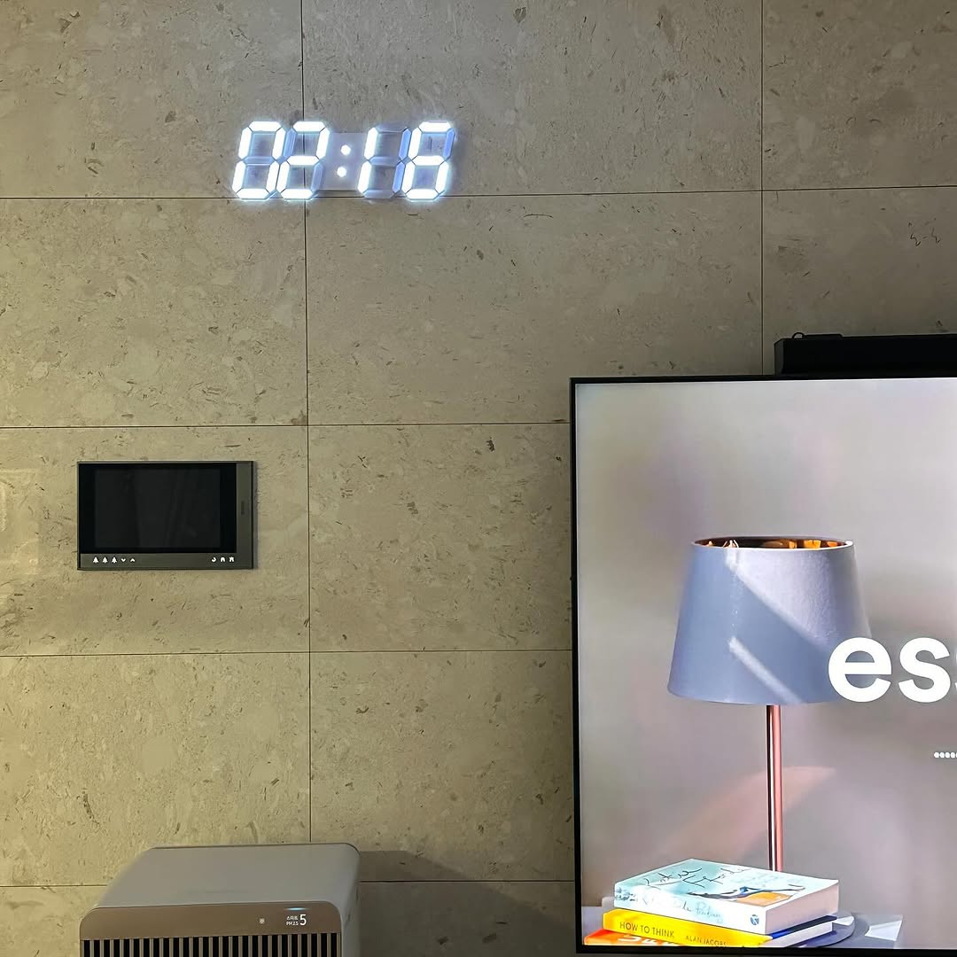 @dd.three.bb이 올린 로이레트니 태그 게시물