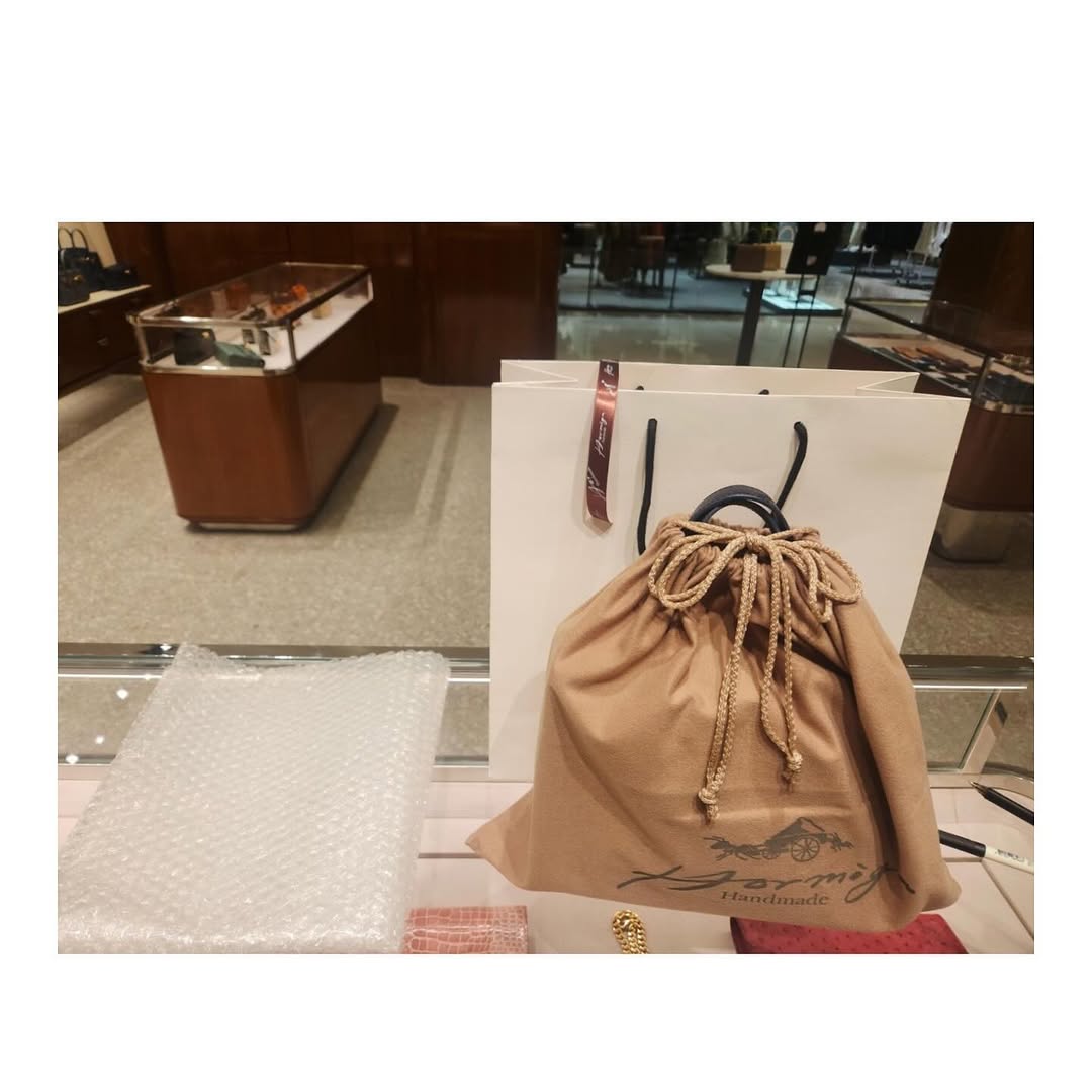 @219.boutique이 올린 Hormiga 태그 게시물