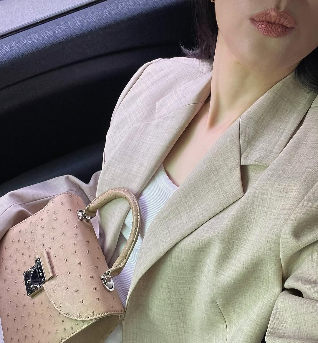 @vivianshj_이 올린 Hormiga 태그 게시물
