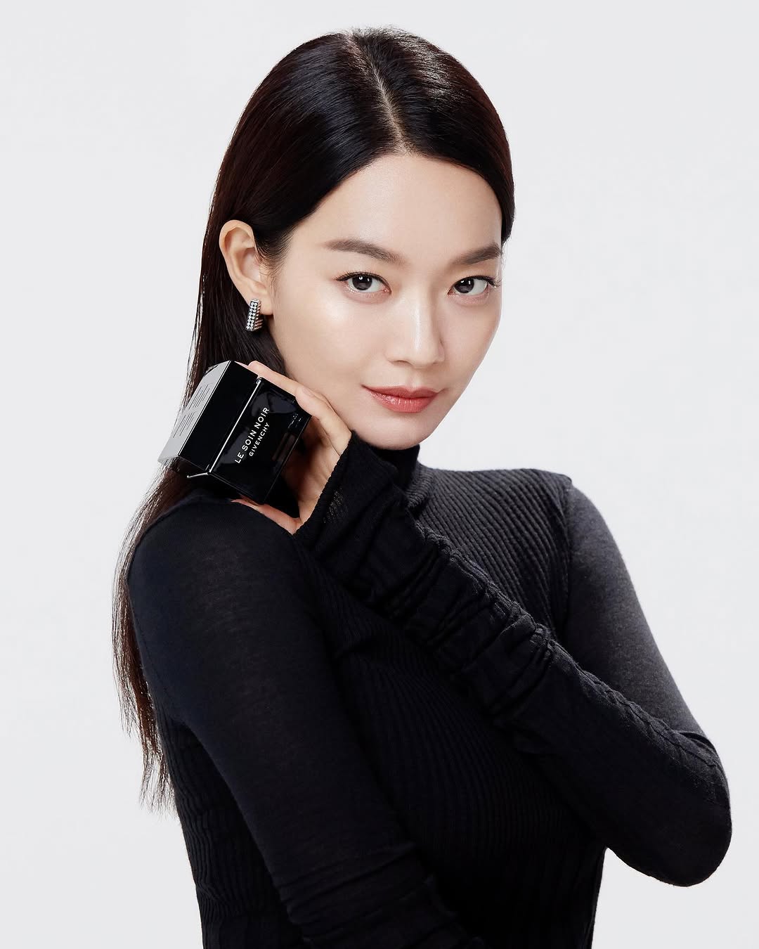 @ament_official이 올린 Givenchy Beauty 태그 게시물