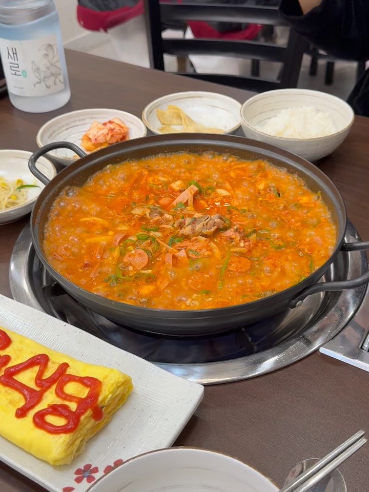 @y.uuul이 올린 청원식당 태그 게시물