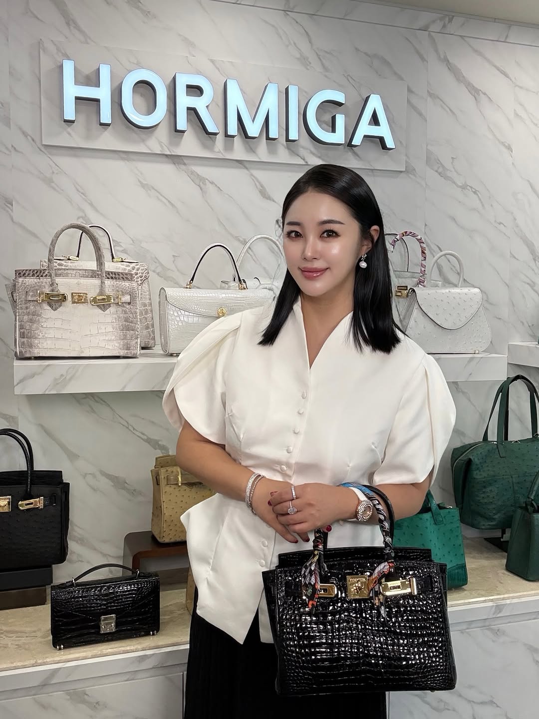 @rmin.ji이 올린 Hormiga 태그 게시물