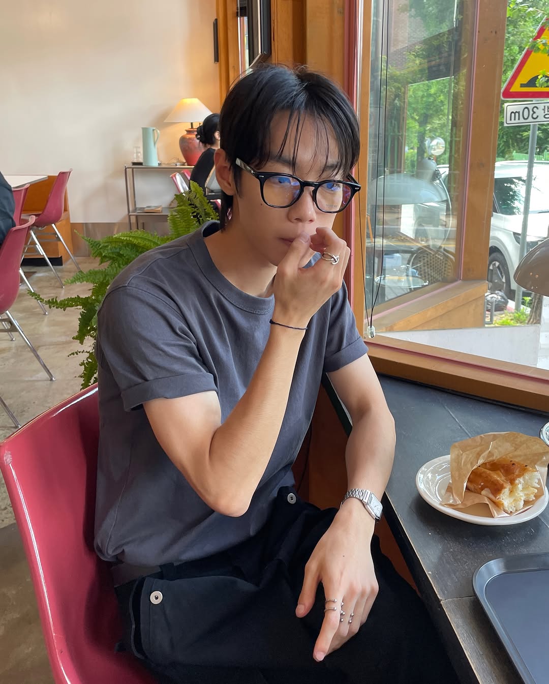 옐로우비 광고 소재