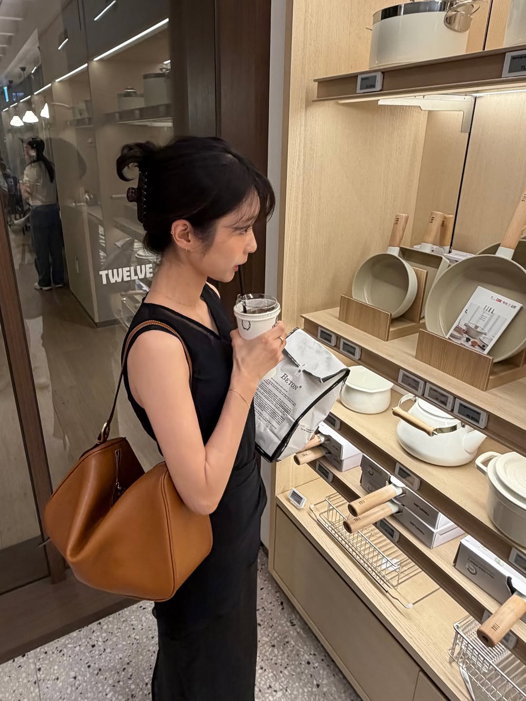 @haram_j이 올린 TWELVE 트웰브 태그 게시물