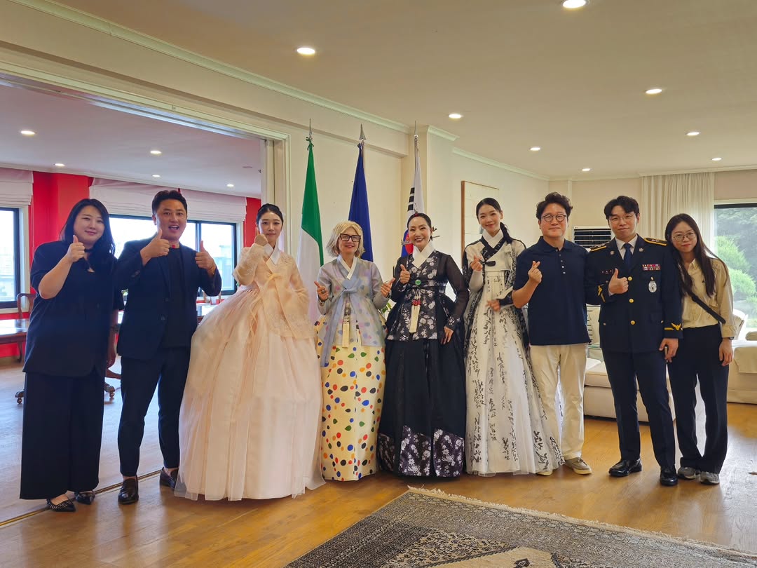 @italyinkorea_이 올린 High Street Italia 태그 게시물