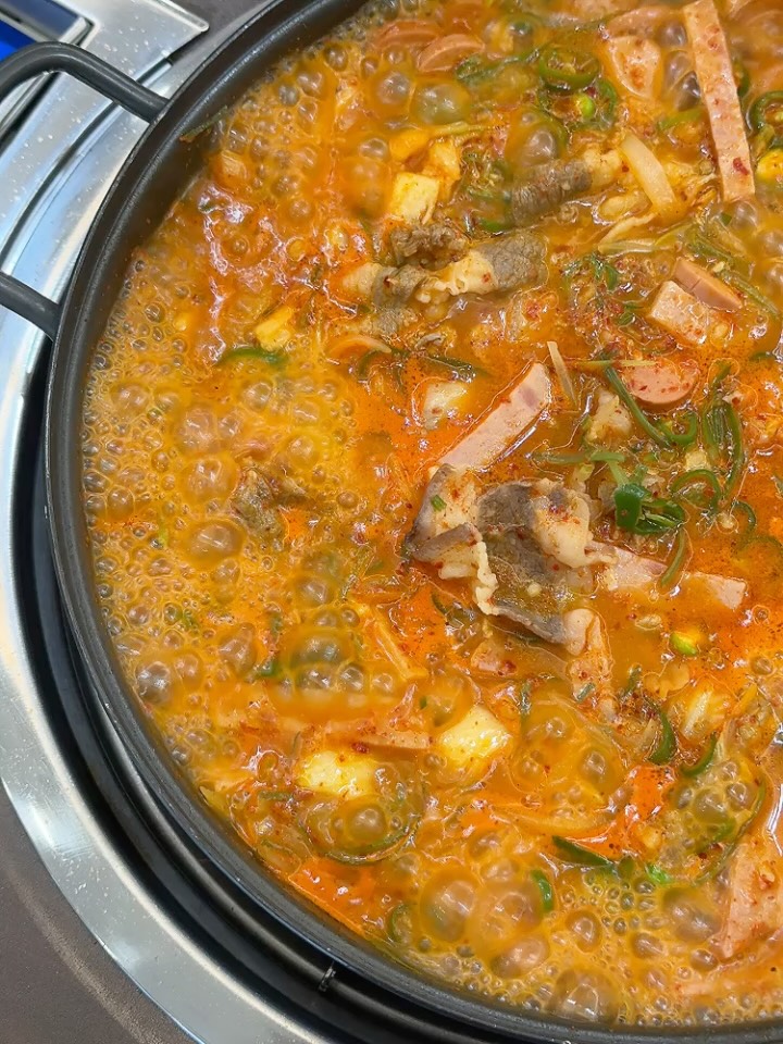 @woone__43이 올린 청원식당 태그 게시물