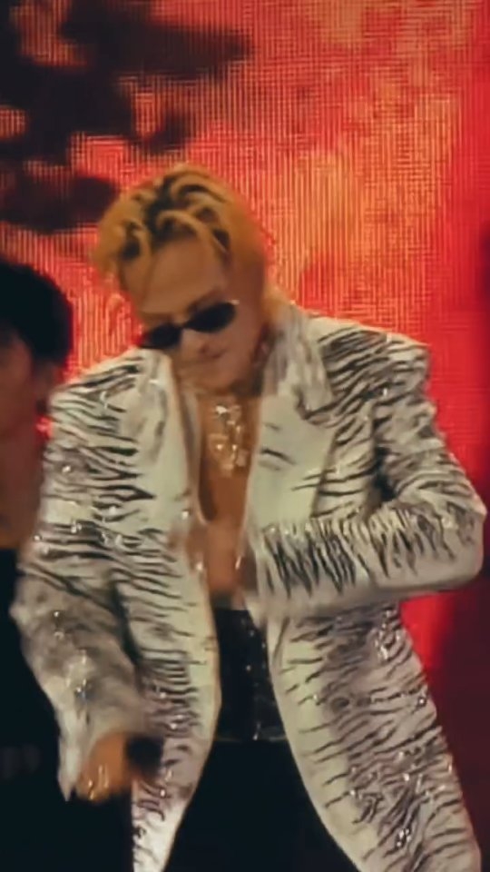 @gd1988412818104이 올린 G-DRAGON 태그 게시물