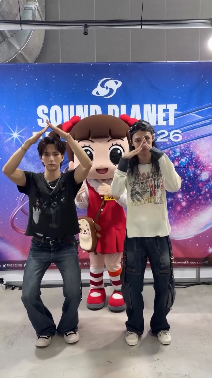 @xdinaryheroes_indonesia이 올린 안녕자두야 태그 게시물