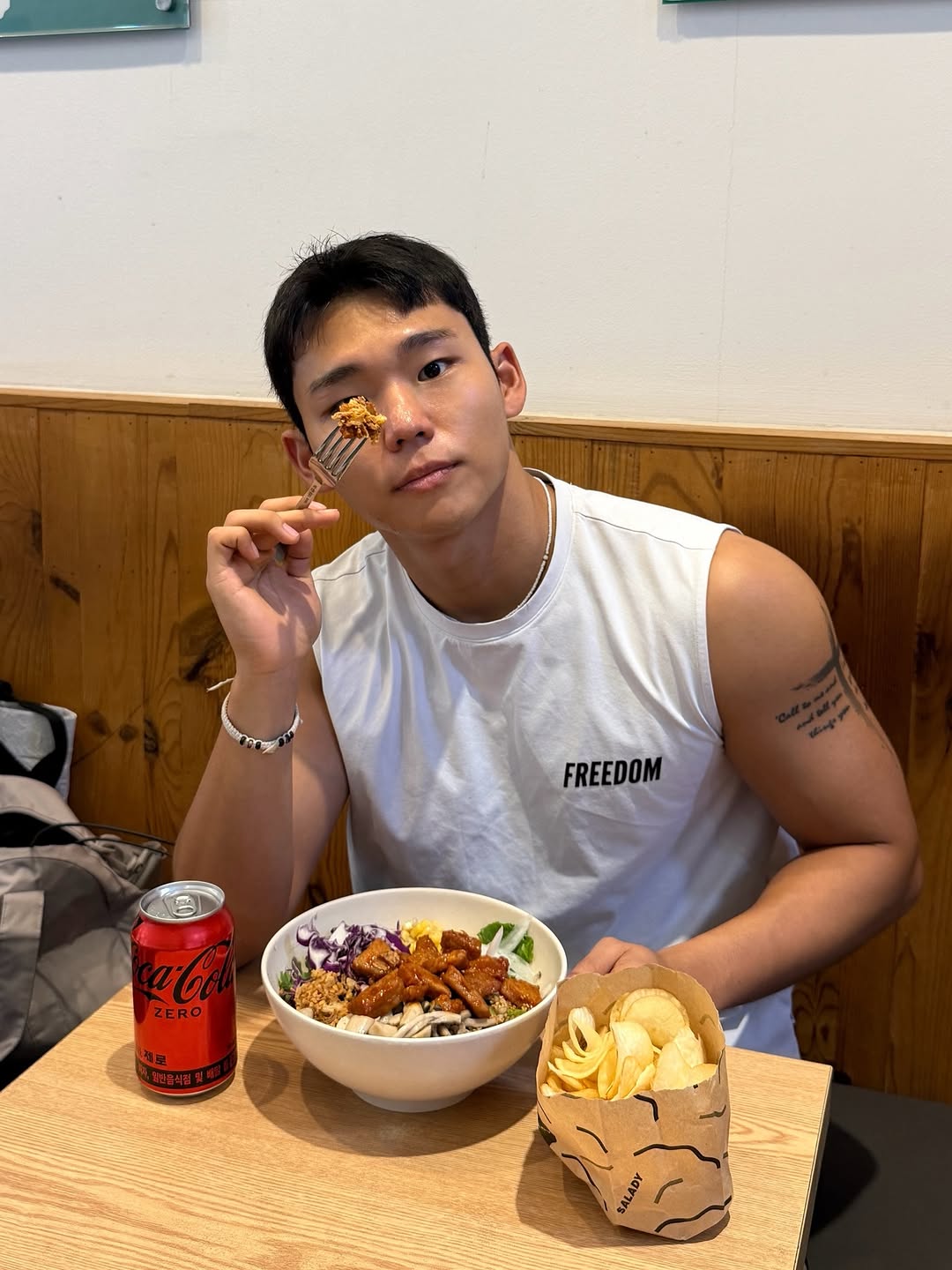 샐러디 광고 소재