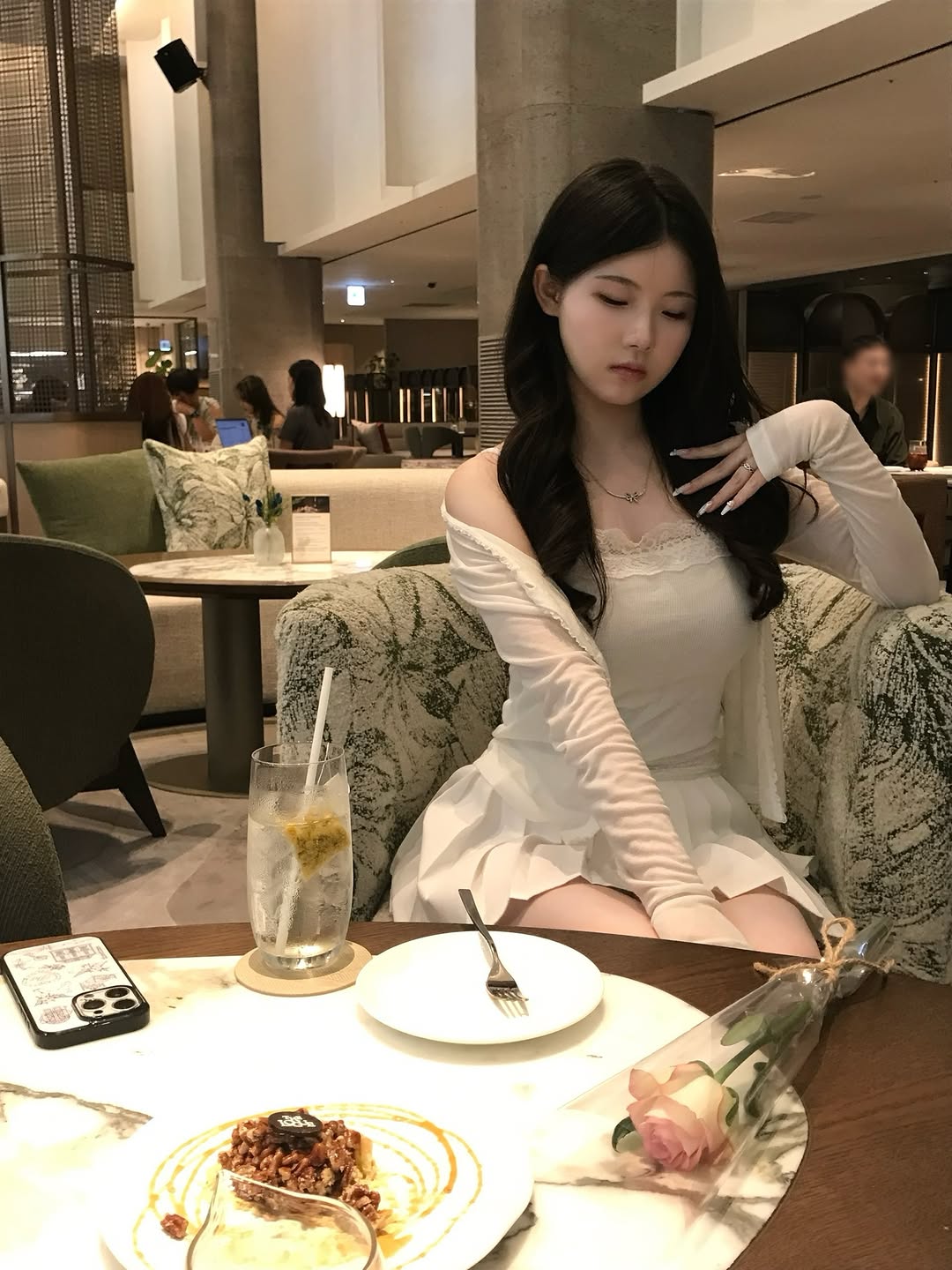 @hyexn.ii이 올린 B E L L I A L E U 태그 게시물
