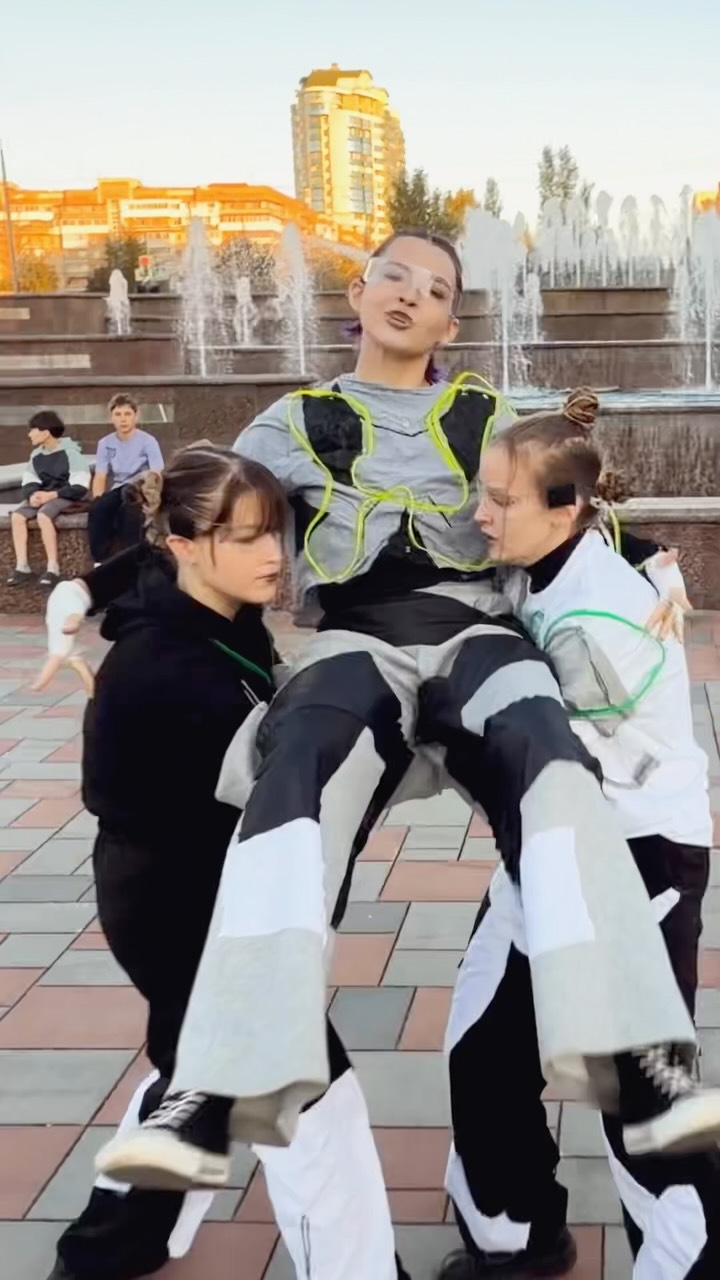 @asteron_crew이 올린 한지성 태그 게시물