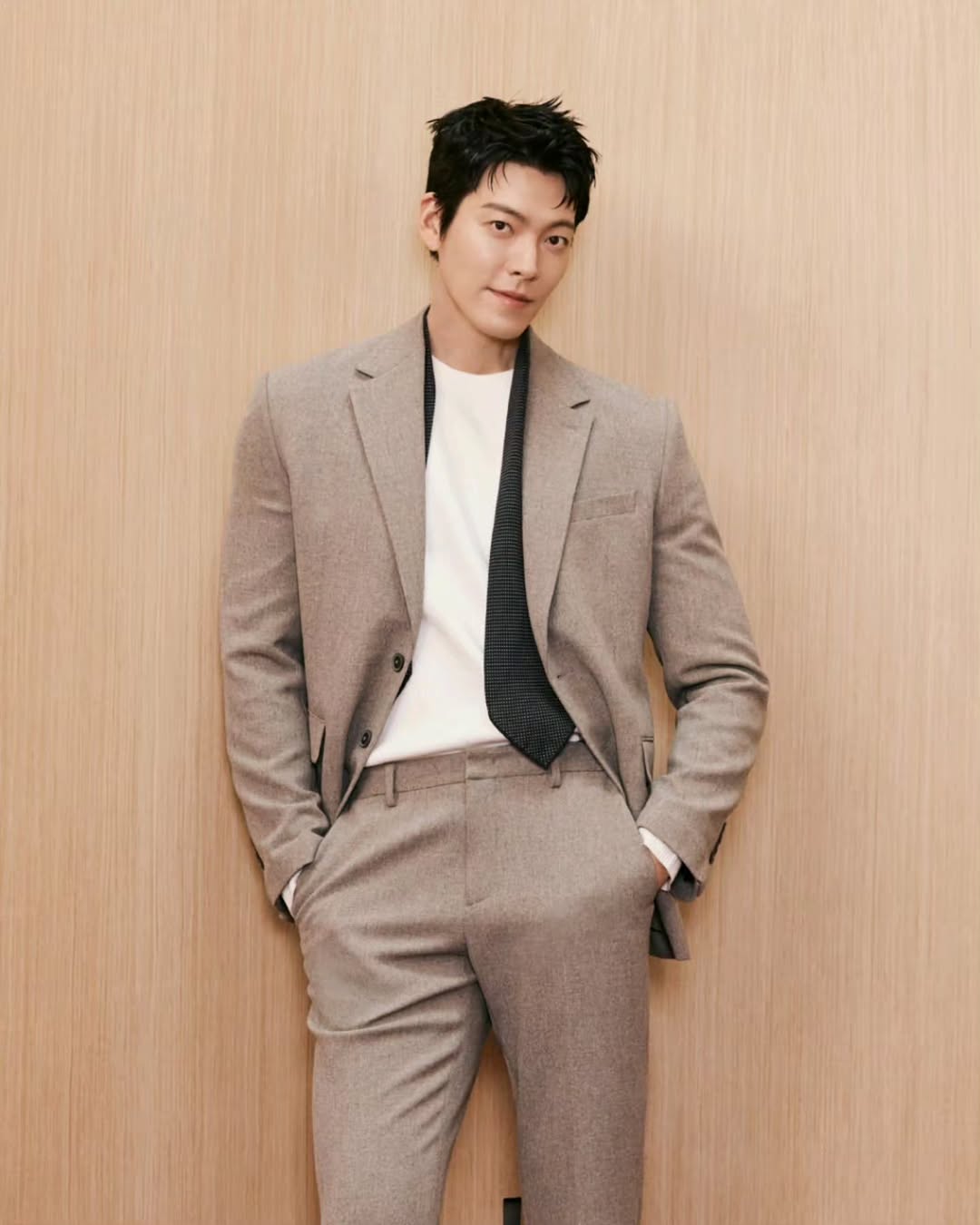@aurabeauty_hair이 올린 김우빈 태그 게시물