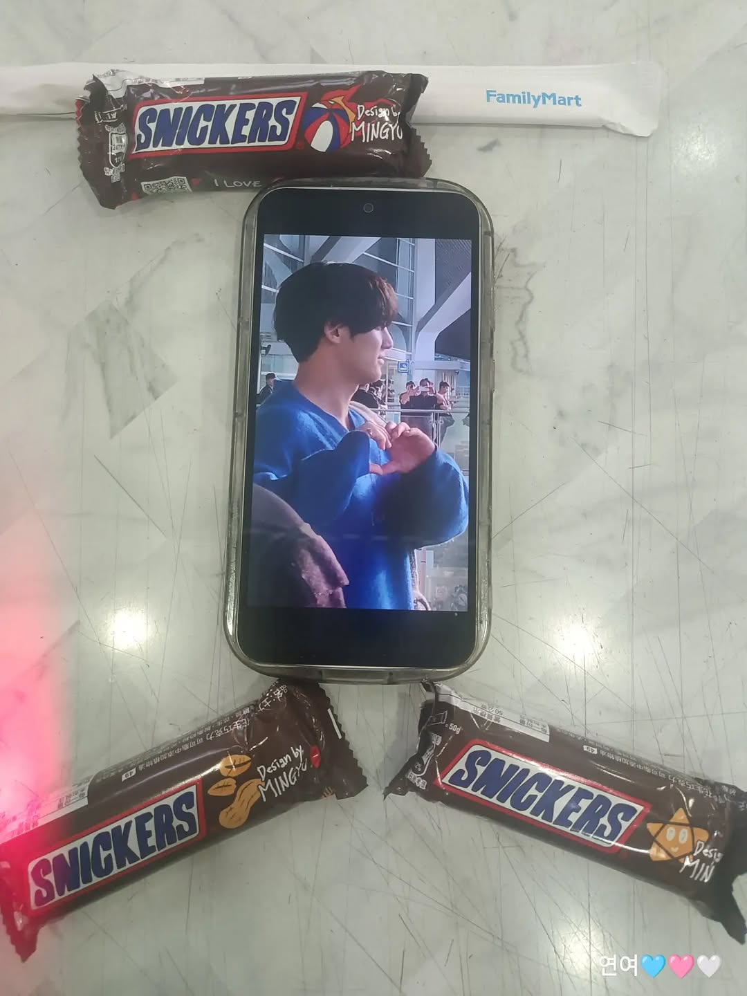 @cyj.118이 올린 SNICKERS KOREA 태그 게시물