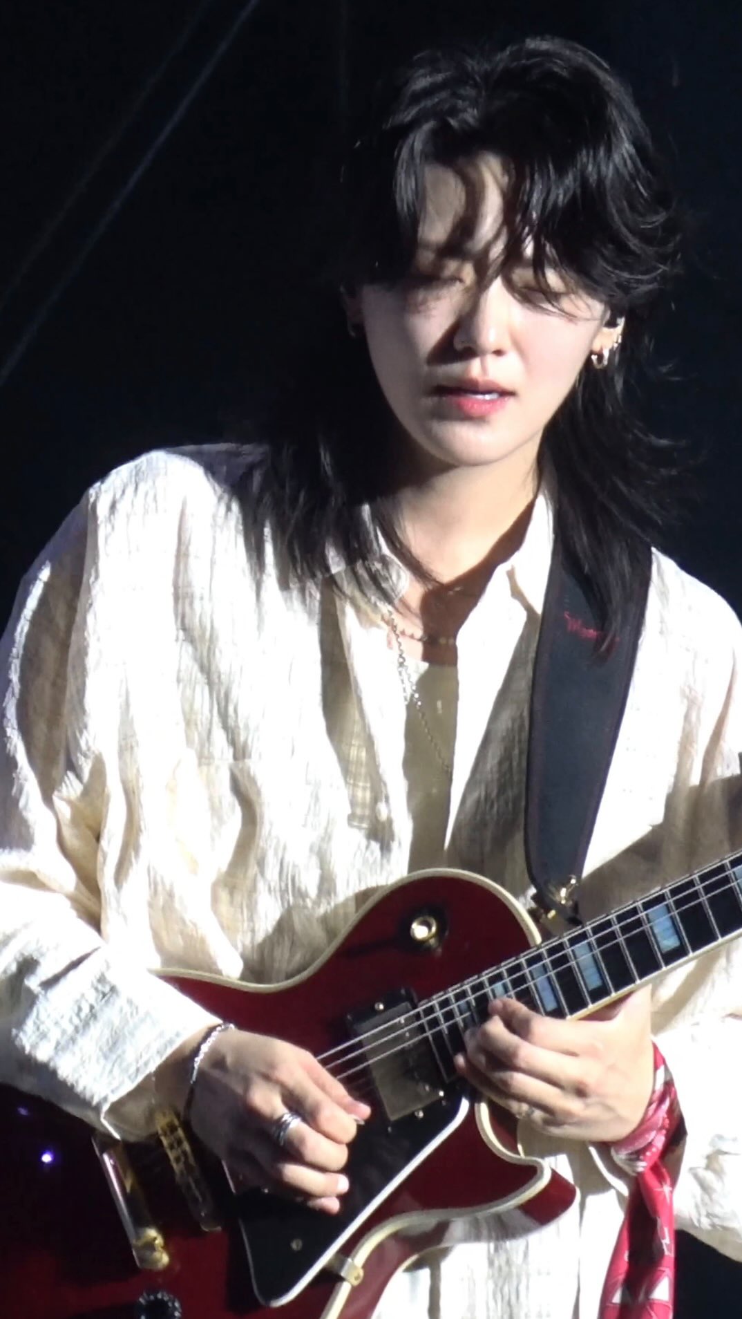 @_.yyung이 올린 터치드 TOUCHED 태그 게시물